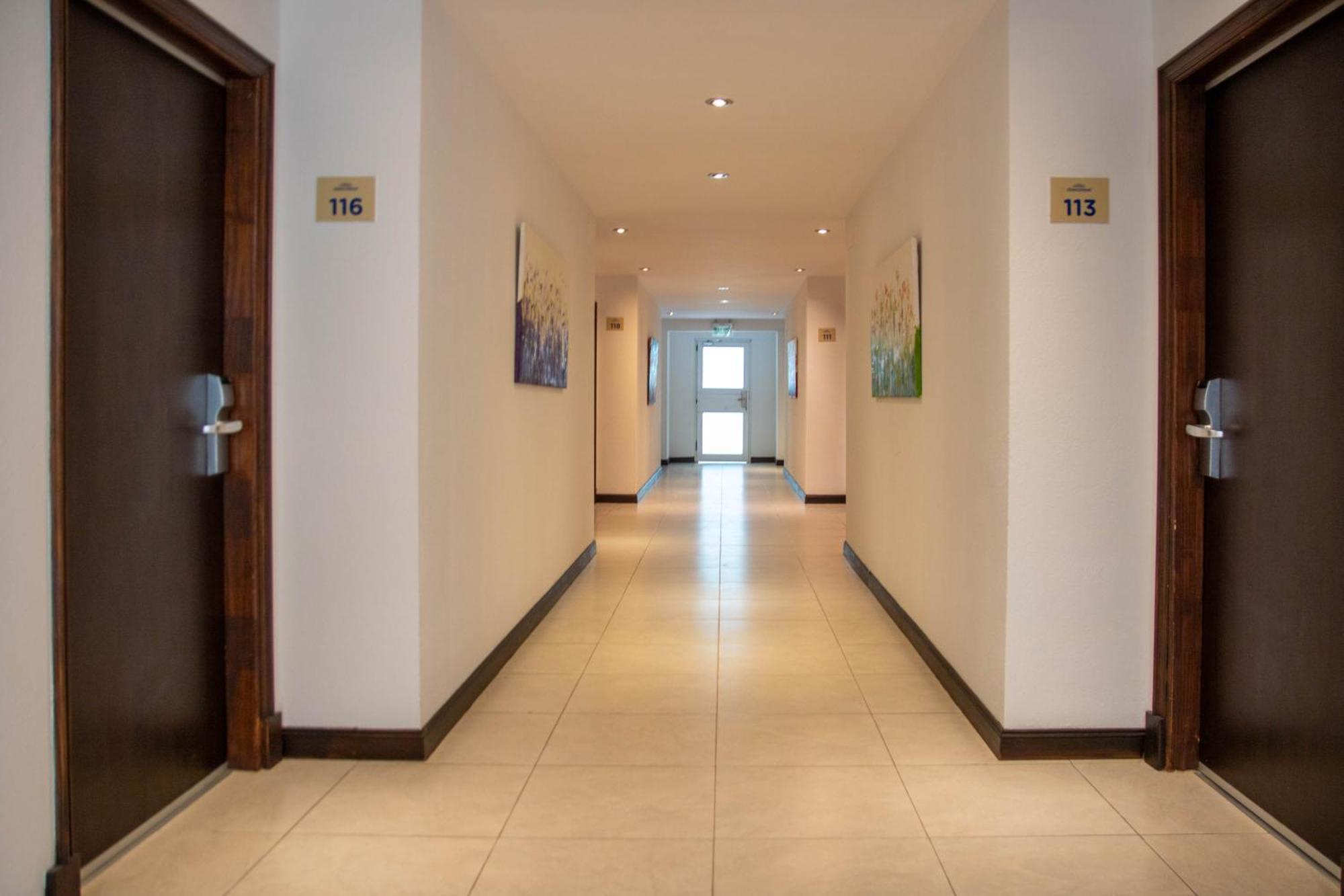 Howard Johnson & Convention Center Madariaga - Hotel Cariló