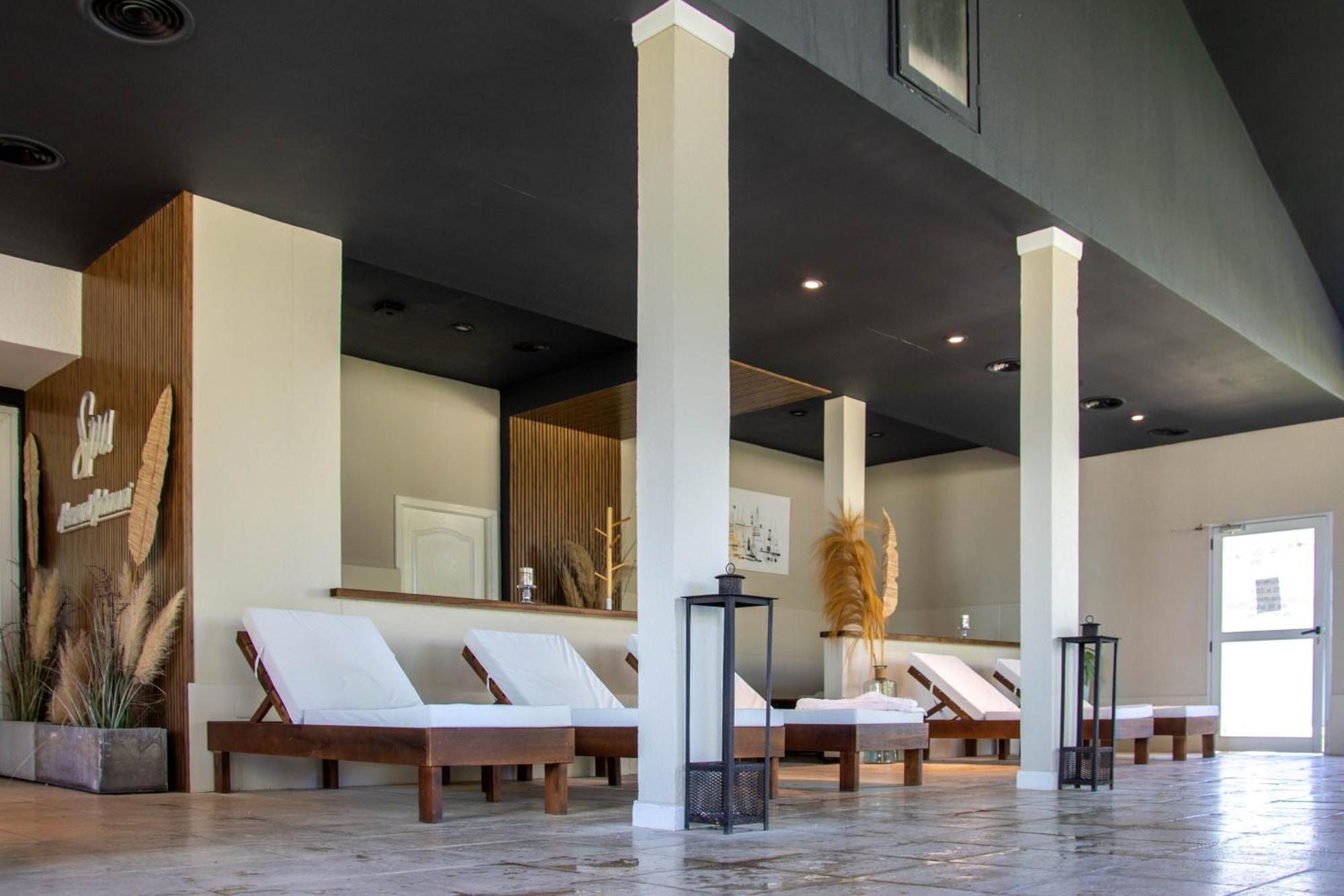Howard Johnson & Convention Center Madariaga - Cariló
