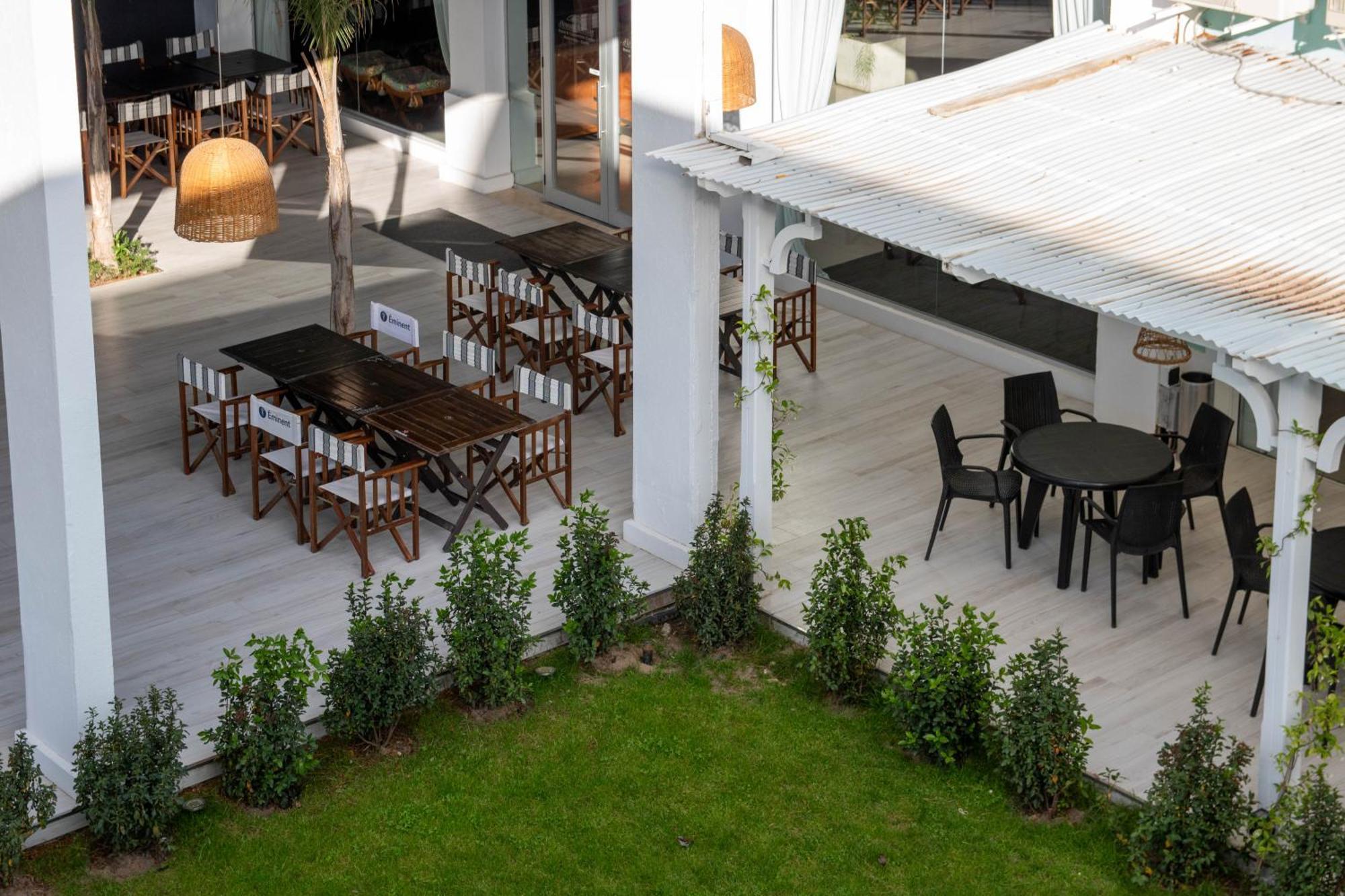 Howard Johnson & Convention Center Madariaga - Hotel 4*