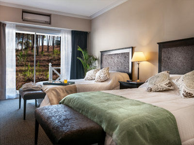 Howard Johnson & Convention Center Madariaga -